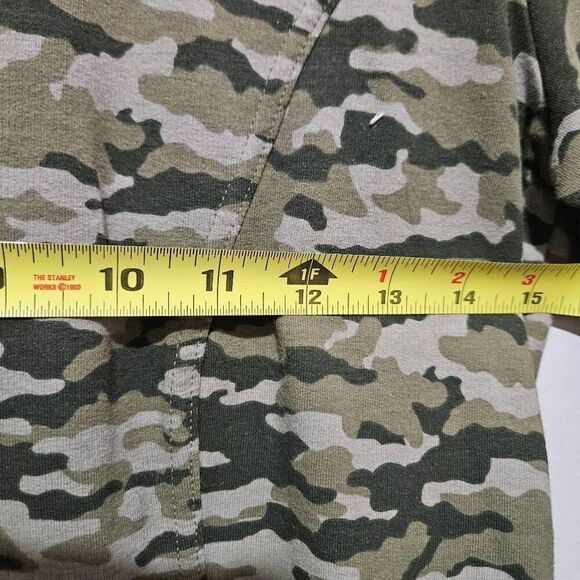 D&Co Denim + Co Women Activewear A-Line Tunic Top Size Small Green Camo Short Sl - Picture 8 of 8